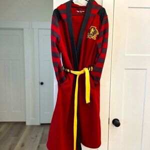 Men's small/medium Harry Potter Gryffindor Robe with hood.